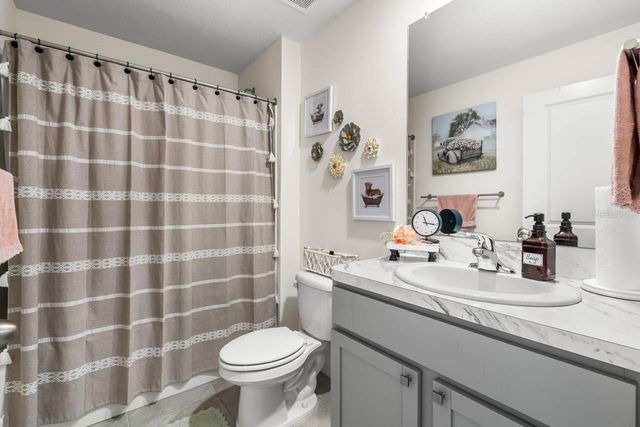 1911 BLUE STREAM STREET, Ruskin, FL 33570