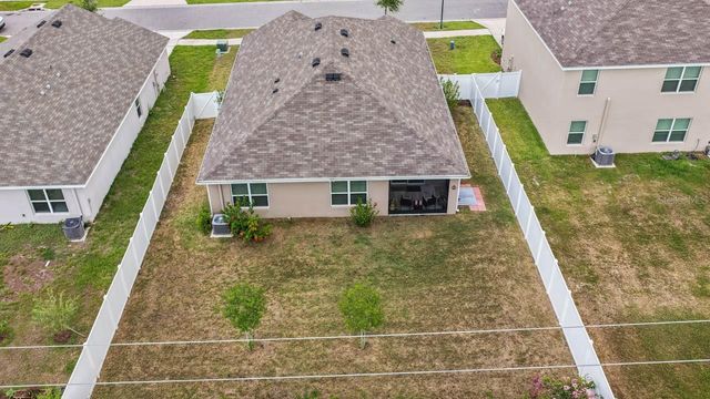1911 BLUE STREAM STREET, Ruskin, FL 33570