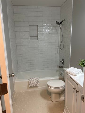 8452 WINTHROP CT, Germantown, TN 38139