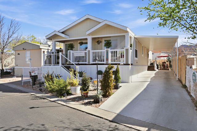 352 Buffalo Circle SE, Albuquerque, NM 87123