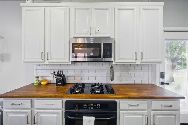 10014 Fairway Vista Drive, Rowlett, TX 75089