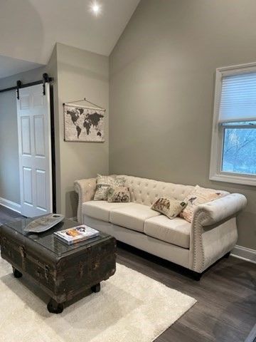 10 Shore Rd, Plymouth, MA 02360