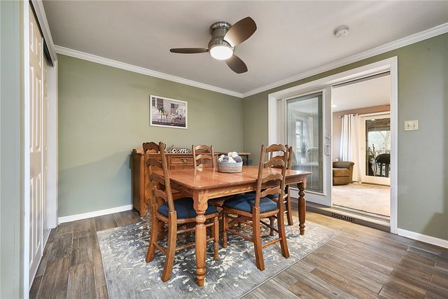 1146 Airedale Dr, Bethel Park, PA 15102