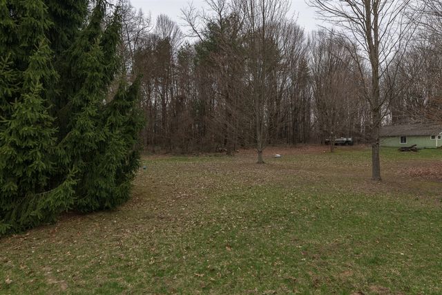 18242 32nd Street, Gobles, MI 49055