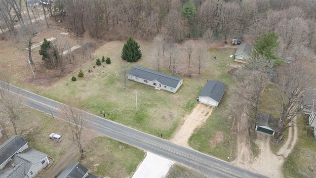 18242 32nd Street, Gobles, MI 49055