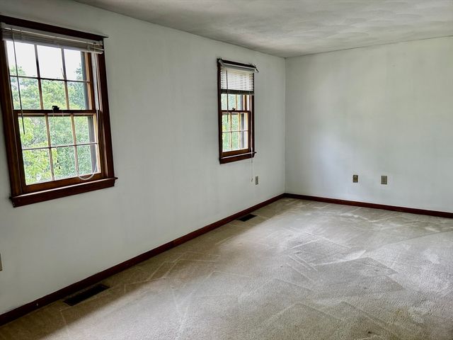 220 Apache Way 220, Tewksbury, MA 01876