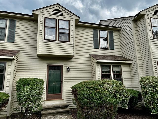 220 Apache Way 220, Tewksbury, MA 01876