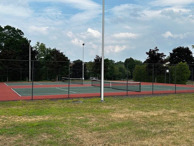 220 Apache Way 220, Tewksbury, MA 01876