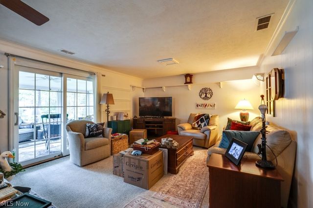 6723 Edgemoor Avenue, Solon, OH 44139