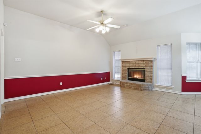 1312 Crows Nest Court, Azle, TX 76020