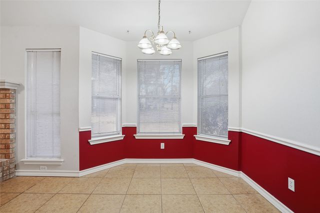 1312 Crows Nest Court, Azle, TX 76020