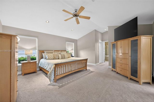 11735 Greenbrier Ln, Coral Springs, FL 33071