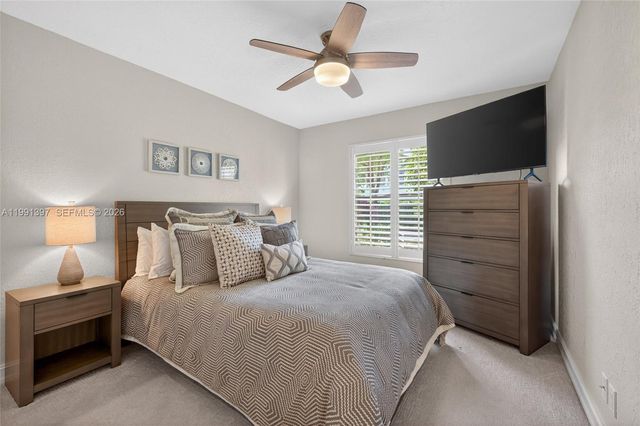 11735 Greenbrier Ln, Coral Springs, FL 33071