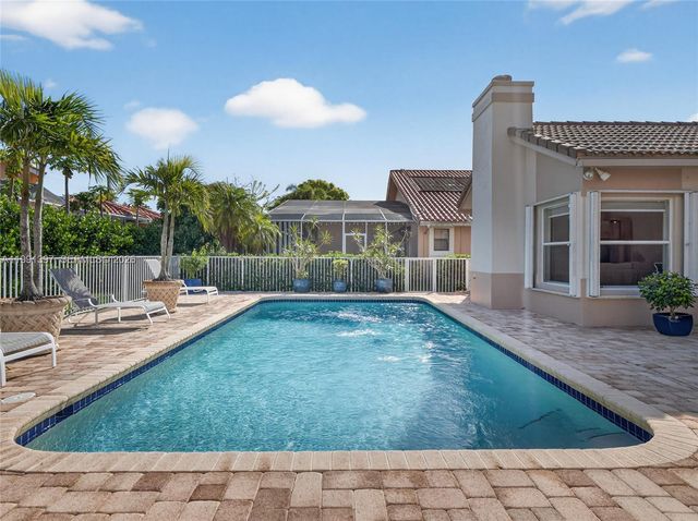 11735 Greenbrier Ln, Coral Springs, FL 33071