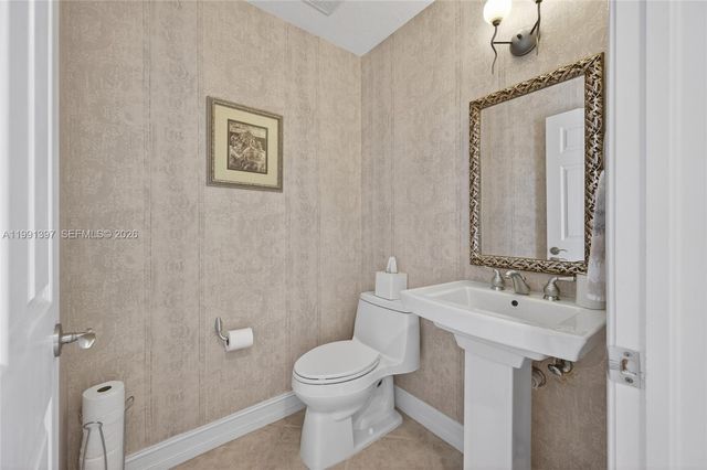 11735 Greenbrier Ln, Coral Springs, FL 33071