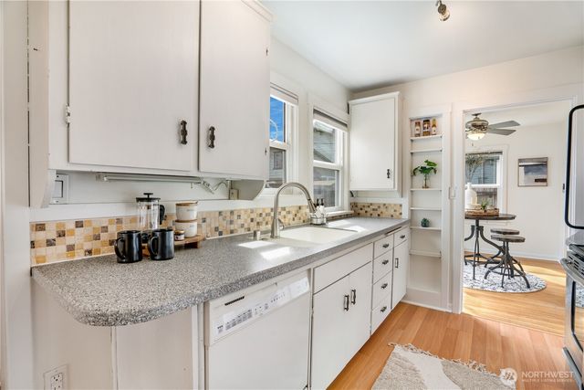 613 S Lawrence Street, Tacoma, WA 98405