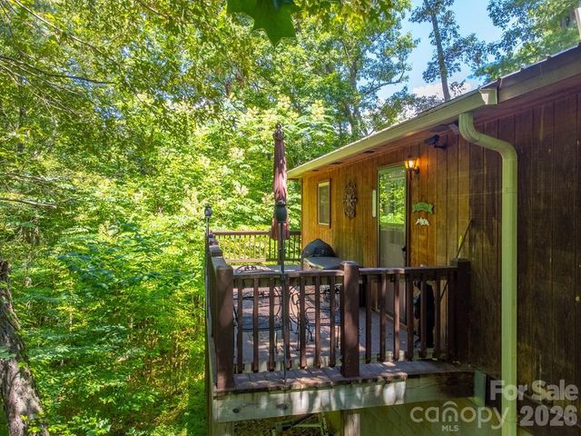 116 Keepsake Lane, Whittier, NC 28789