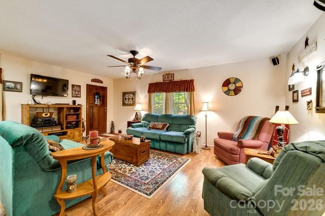116 Keepsake Lane, Whittier, NC 28789