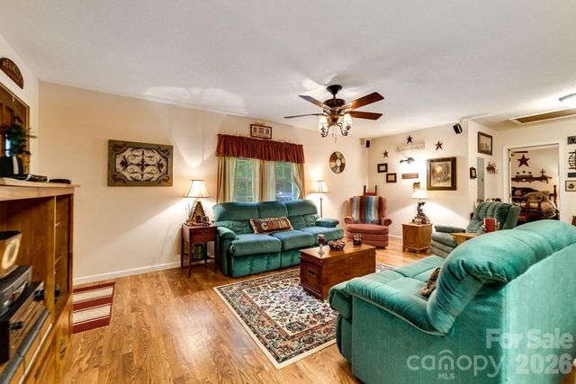 116 Keepsake Lane, Whittier, NC 28789