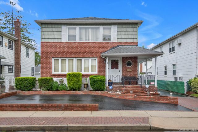 19 Gibson Boulevard, Valley Stream, NY 11581