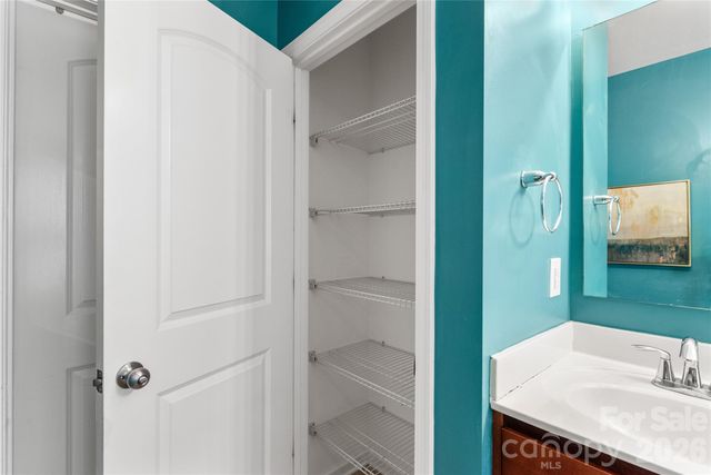 10229 Snowbell Court, Charlotte, NC 28215