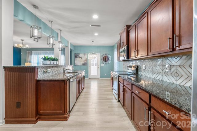 10229 Snowbell Court, Charlotte, NC 28215