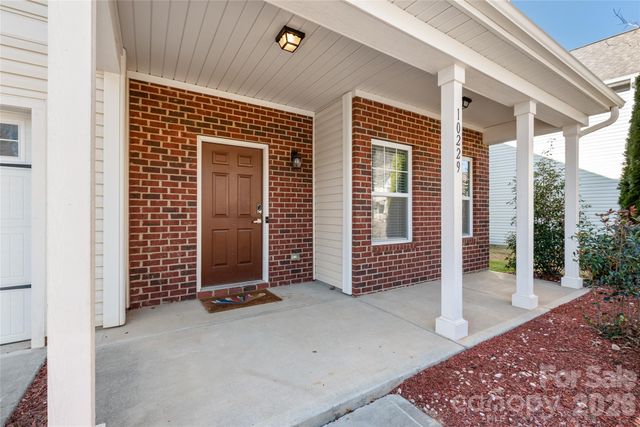 10229 Snowbell Court, Charlotte, NC 28215