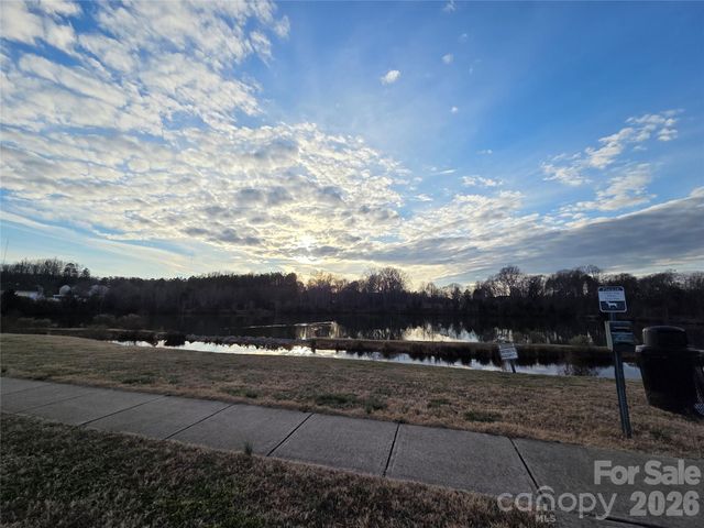 10229 Snowbell Court, Charlotte, NC 28215