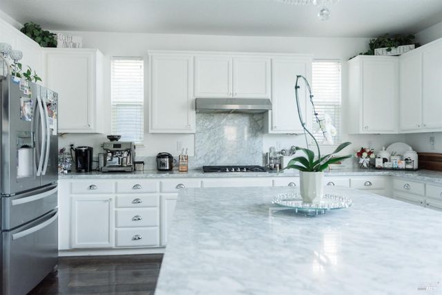 448 Royal Tern Dr, Vacaville, CA 95687