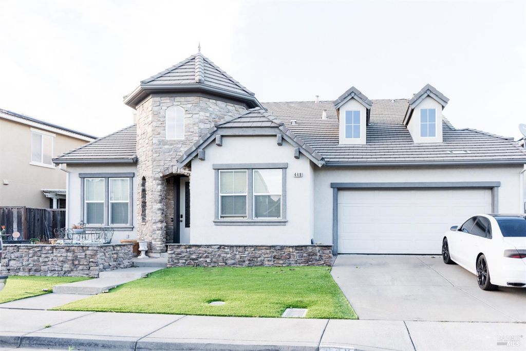 448 Royal Tern Dr, Vacaville, CA 95687
