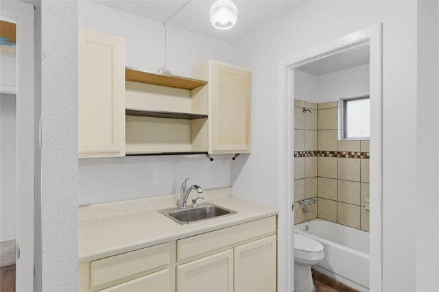 12505 Parkland DR, Austin, TX 78729