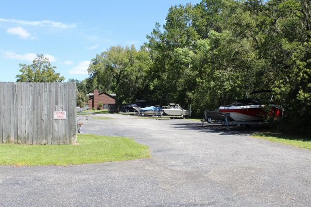 4527 Great Oak Drive, North Charleston, SC 29418