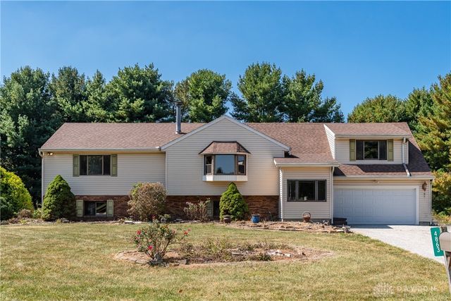 4863 Horseman Drive, Fairborn, OH 45324