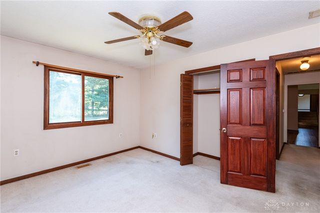 4863 Horseman Drive, Fairborn, OH 45324