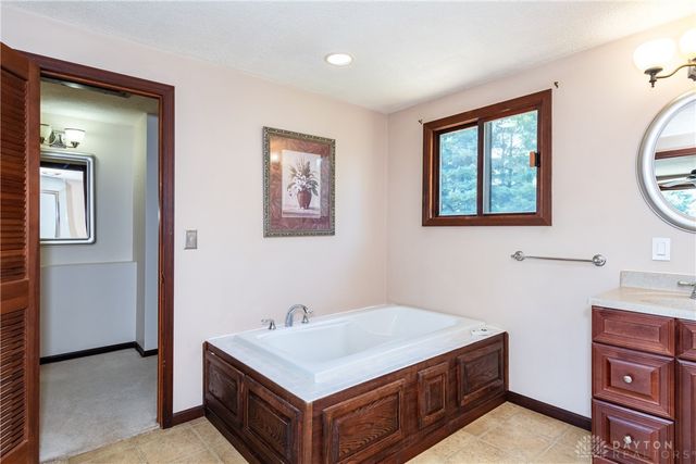 4863 Horseman Drive, Fairborn, OH 45324