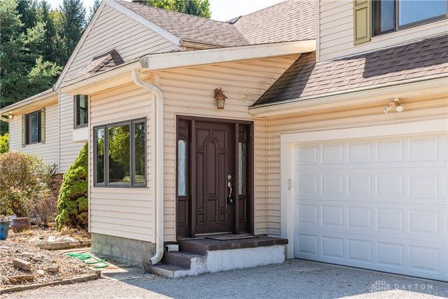 4863 Horseman Drive, Fairborn, OH 45324