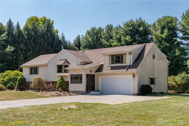 4863 Horseman Drive, Fairborn, OH 45324