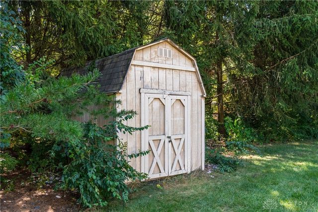 4863 Horseman Drive, Fairborn, OH 45324