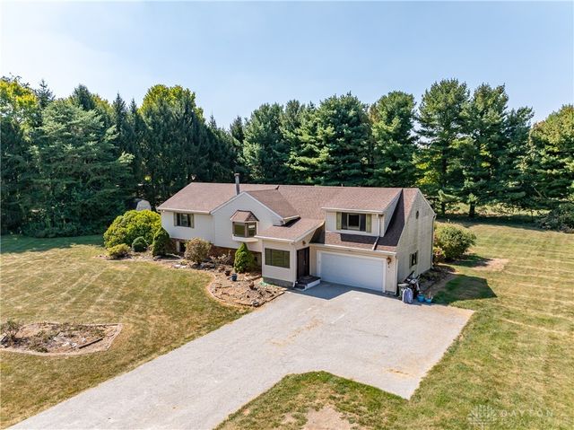 4863 Horseman Drive, Fairborn, OH 45324