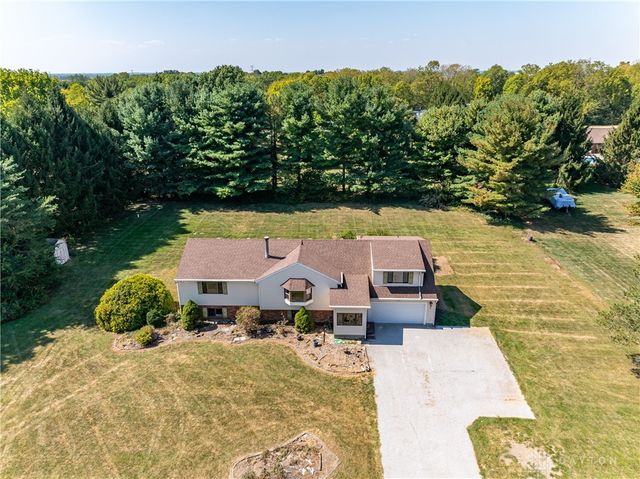 4863 Horseman Drive, Fairborn, OH 45324