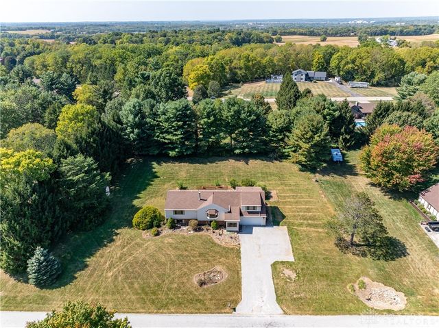 4863 Horseman Drive, Fairborn, OH 45324