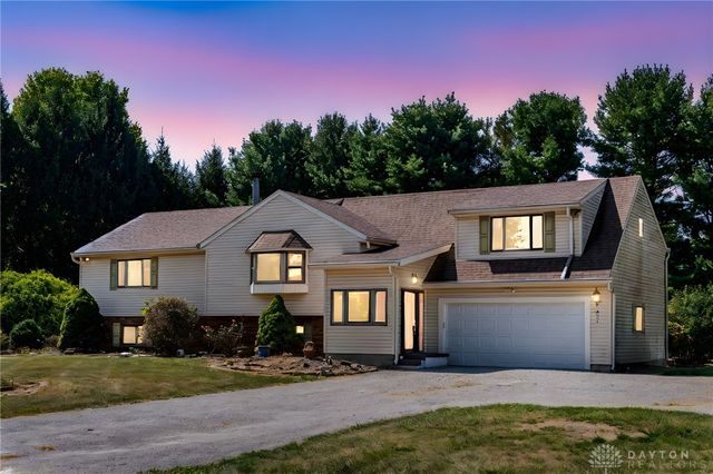 4863 Horseman Drive, Fairborn, OH 45324