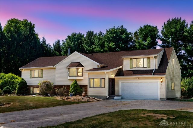 4863 Horseman Drive, Fairborn, OH 45324