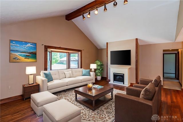 4863 Horseman Drive, Fairborn, OH 45324