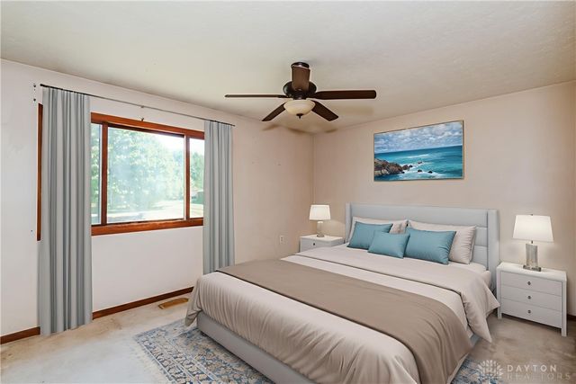 4863 Horseman Drive, Fairborn, OH 45324