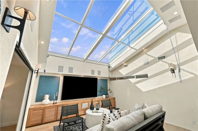 4220 Virginia Vista, Long Beach, CA 90807
