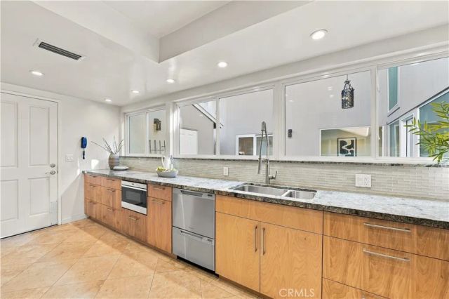 4220 Virginia Vista, Long Beach, CA 90807