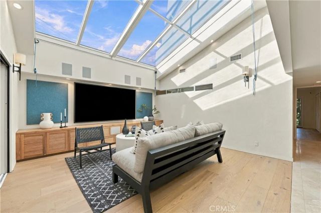 4220 Virginia Vista, Long Beach, CA 90807