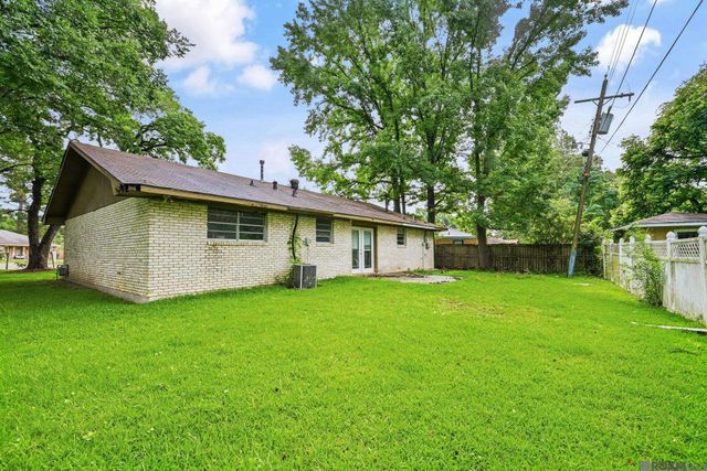 5830 Princess Ct, Baton Rouge, LA 70811