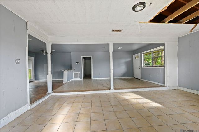 5830 Princess Ct, Baton Rouge, LA 70811